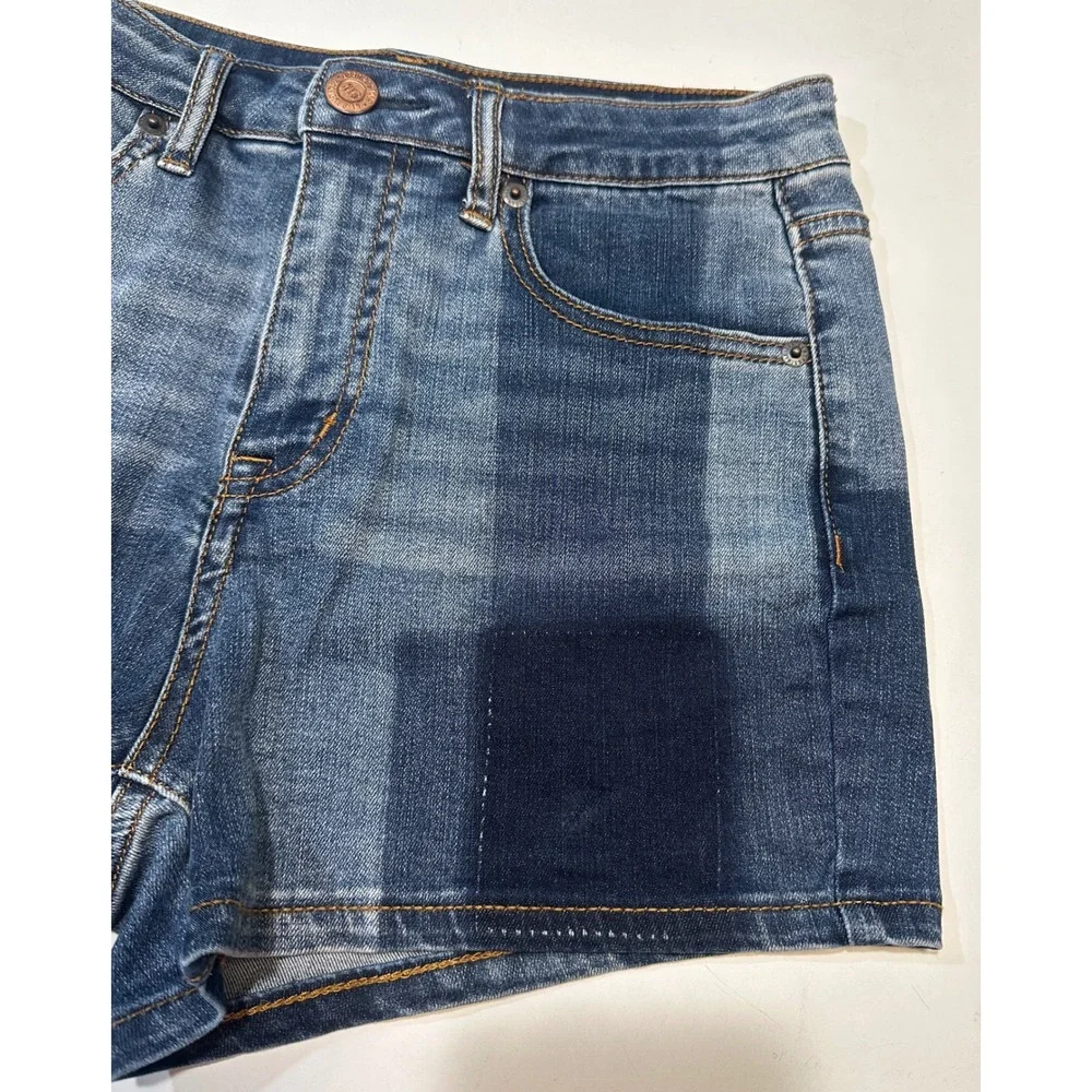 Aeropostale Patchwork Denim Shorts Women Sz 6 Blue High Waisted Midi Colorblock